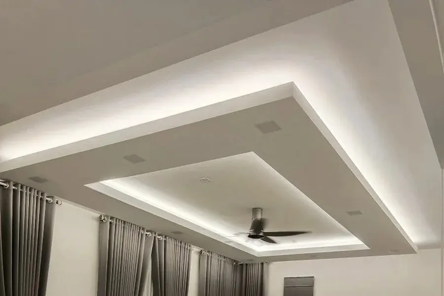 Plafond rabaissé avec trappe de visite, après travaux, Créteil